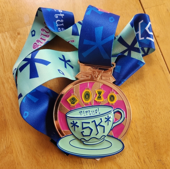 Disney Virtual Race 2020 Medal and Pin - Picture 2 of 3